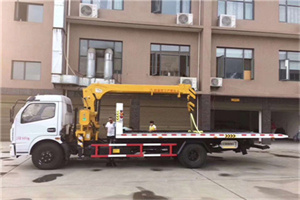 沙依巴克附近汽车轮胎更换